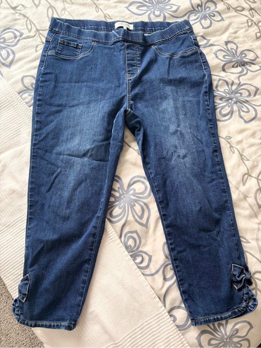 CHARLIE B Dark Blue Cropped Jeans with Ankle Bow